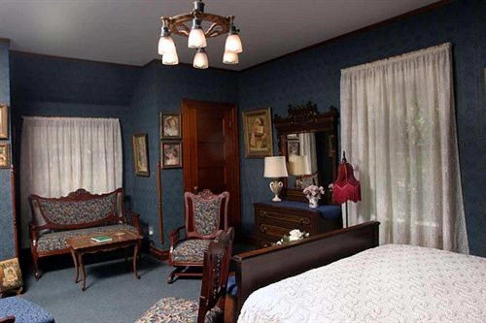 Oakenwald Terrace Hotel Chatfield Kamer foto